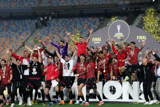 فيديو: اتحاد العاصمة يتوج بكأس الكونفدرالية بعد ماراثون ركلات ترجيح أمام الزمالك