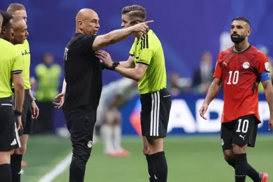 الاتحاد المصري يجهز رداً قانونياً لـ "فيفا" دفاعاً عن حسام وإبراهيم حسن ومصطفى زيكو