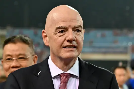 الاتحاد الإنجليزي يطالب إنفانتينو بالكشف عن وثائق مشروع استثمار كأس العالم الملغى