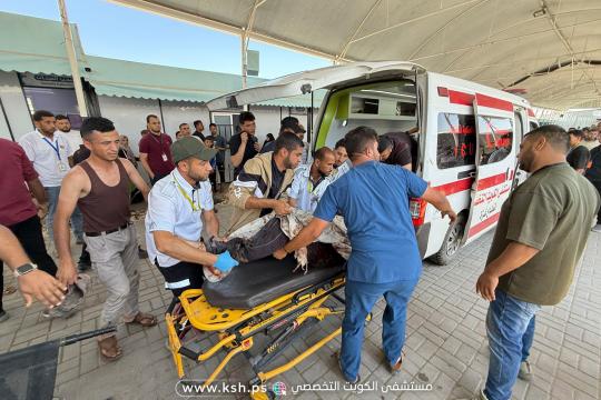 استشهاد طفل وإصابة آخرين في قصف إسرائيلي غرب خان يونس