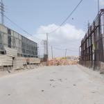 إغلاق جسر جبع شمال القدس بالسواتر الترابية وتقييد حركة الأهالي