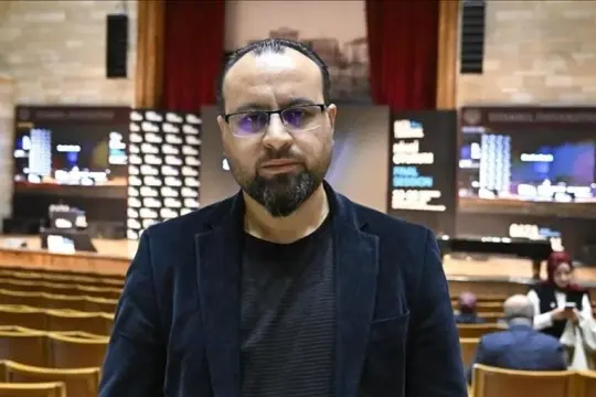 جراح تركي يروي لحظات مأساوية في غزة: اضطررنا لاختيار طفل نُنقذه وترك آخر يموت