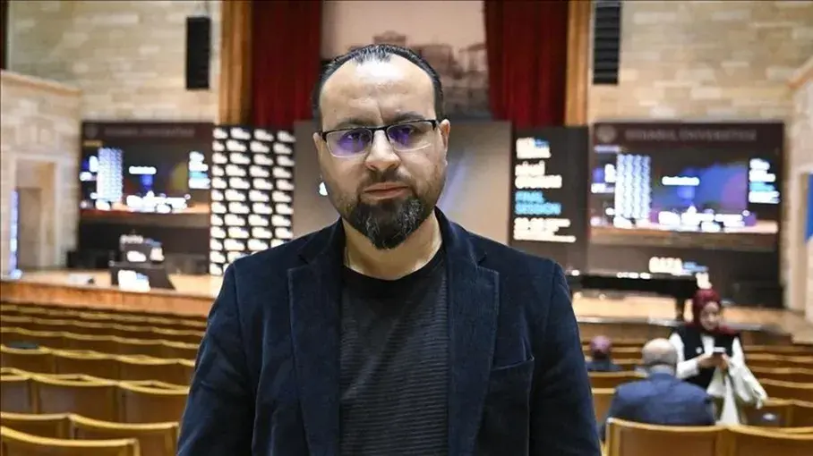 الطبيب تانر قماجي وصف ما يجري في غزة بأنه "حرب إبادة مكتملة الأركان" وتحدث عن واقع مأساوي يعيشه المدنيون داخل المستشفيات المهدّمة