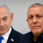 آيزنكوت يوسّع الفارق مع نتنياهو ويقترب من قلب موازين الانتخابات الإسرائيلية