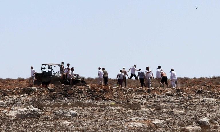 الاحتلال يقر آلاف الوحدات الاستيطانية ويستولي على أراضٍ في الضفة ويواصل الهجمات على المزارعين خلال موسم قطف الزيتون