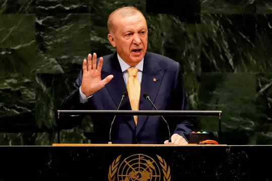 نتنياهو يوجّه بإعداد ملف محتمل ضد أردوغان أمام الجنائية الدولية