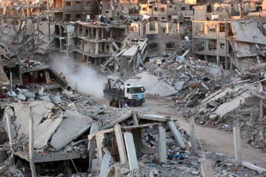 تحت الركام... وثائق مفقودة تؤرق حياة الغزيين