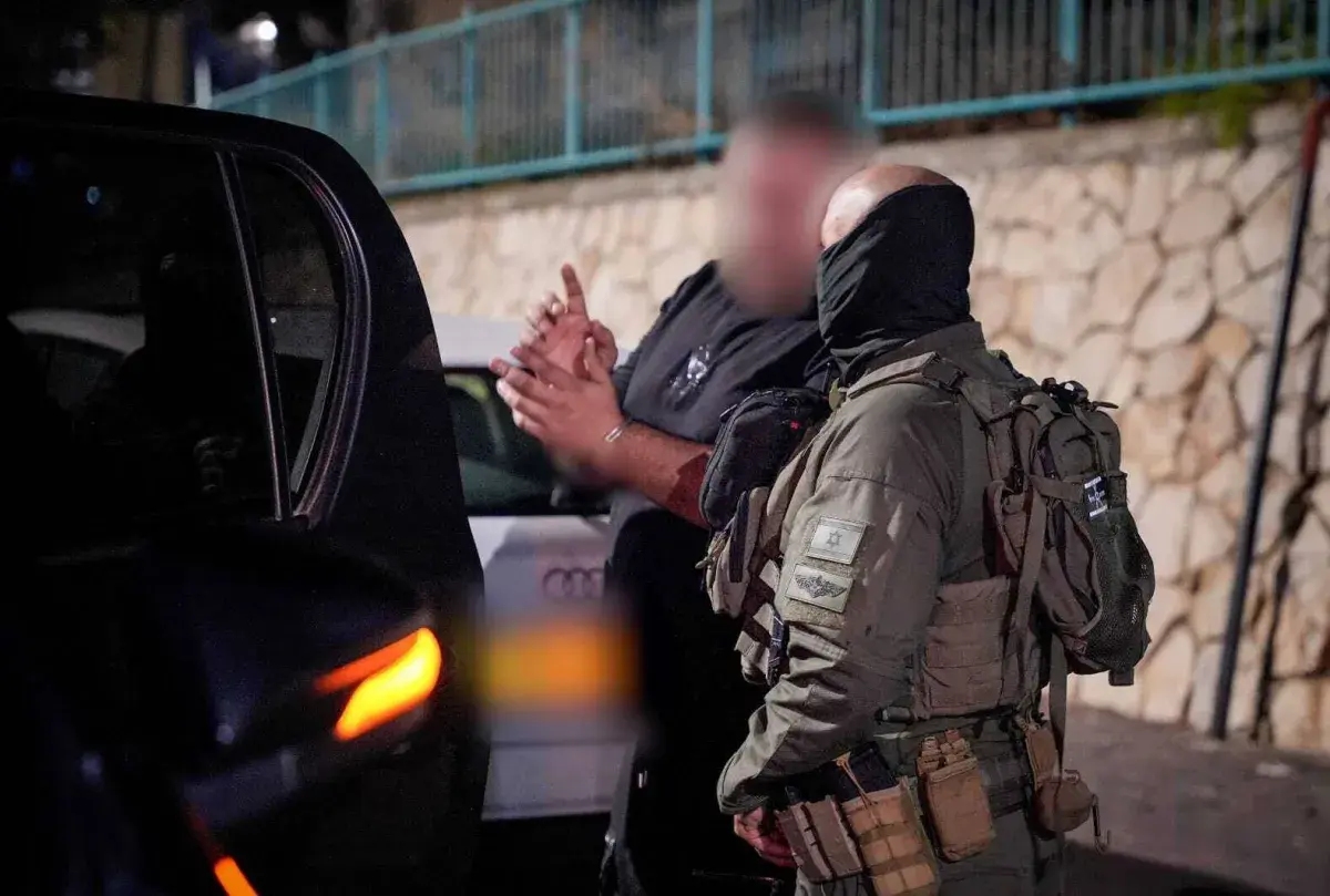 تحقيقات ترجّح تورط شبكة أوسع واستغلال مواقع عسكرية حساسة في “قضية أمنية خطيرة” داخل الجيش الإسرائيلي