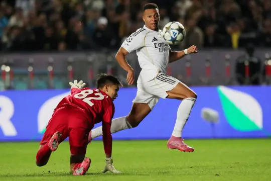 ريال مدريد يضرب كايرات ألماتي بخماسية نظيفة