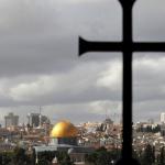 تقرير إسرائيلي يوثق تصاعداً غير مسبوق في الاعتداءات على المسيحيين ومقدساتهم بالقدس
