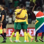 جنوب أفريقيا تعود إلى كأس العالم بعد غياب 16 عاماً بفوزها على رواندا بثلاثية نظيفة