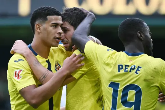 فياريال يرتقي للوصافة.. وأتلتيكو مدريد يضرب إشبيلية بثلاثية