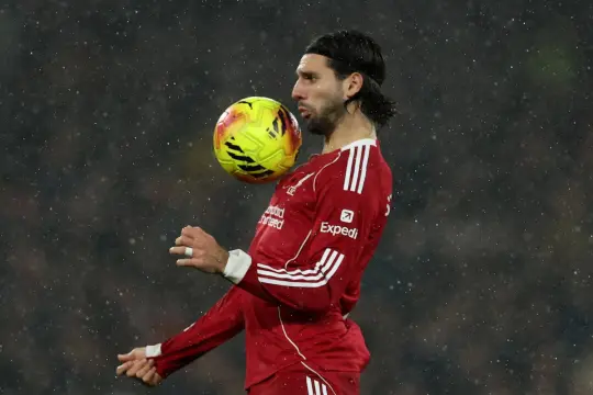 قلق في ليفربول بشأن مستقبل سوبوسلاي وسط اهتمام من ريال مدريد ومانشستر سيتي