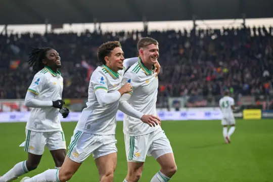 روما يتصدر الدوري الإيطالي مؤقتًا بفوزه 3-1 على كريمونيزي