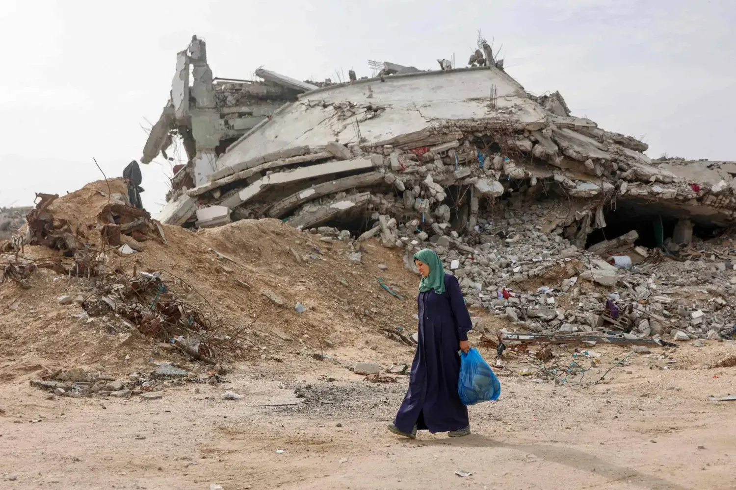 اتحاد بلديات غزة يؤكد عجز المرافق الحيوية عن العمل وتحذيرات من كارثة صحية وبيئية تهدد مئات آلاف السكان