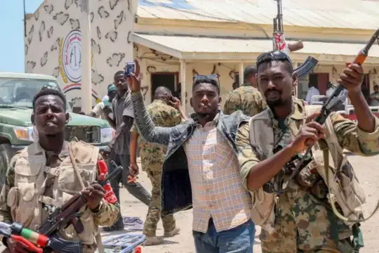 تصاعد قانوني جديد في حرب السودان: الجيش والدعم السريع أمام المحكمة الجنائية الدولية