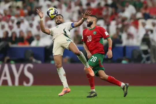 المغرب يهزم السعودية ويحسم صدارة مجموعته في كأس العرب