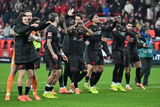 ليفركوزن يقلب الطاولة على لايبزيغ ويصعد إلى المركز الثالث