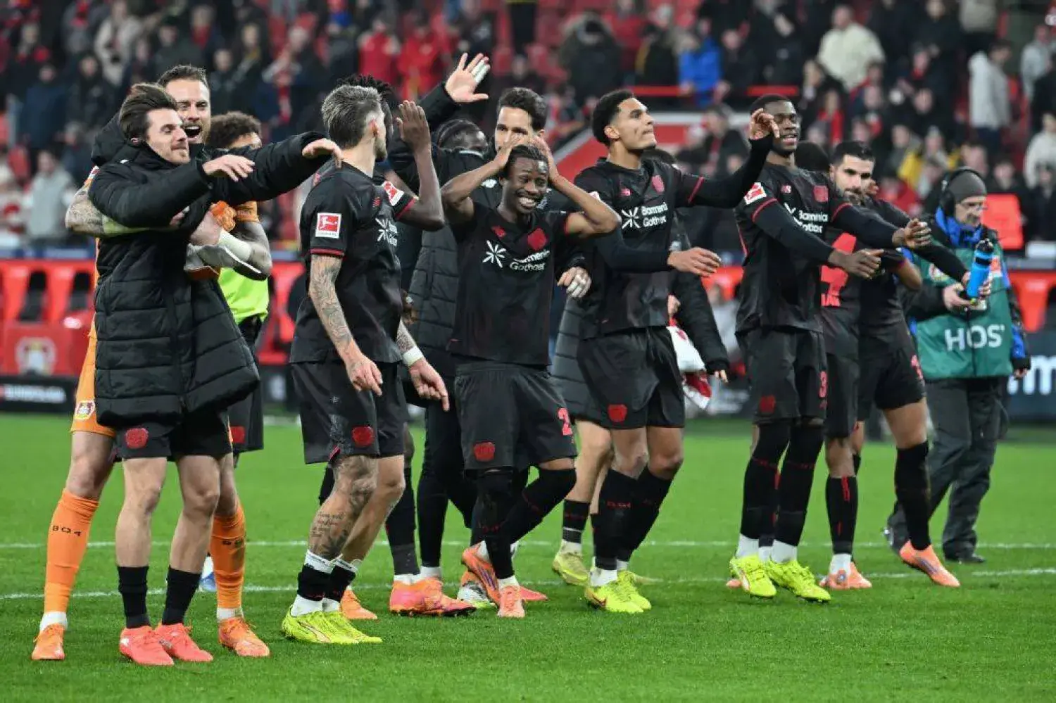 ريمونتادا سريعة تمنح ليفركوزن فوزًا ثمينًا وخسارة أولى للايبزيغ على أرضه