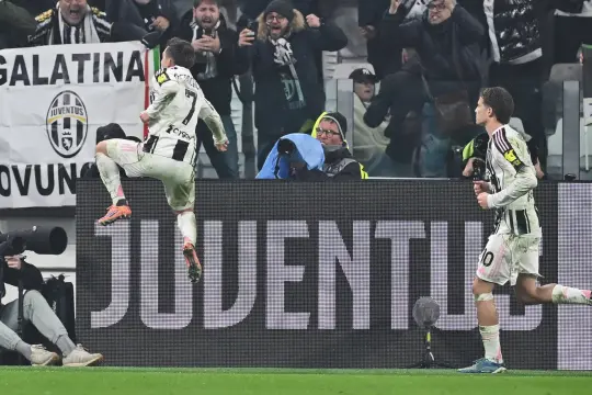 يوفنتوس يواصل انتعاشه ويتفوق على روما في قمة الدوري الإيطالي