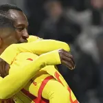 لنس يضرب تولوز بثلاثية نظيفة ويعزز صدارته للدوري الفرنسي