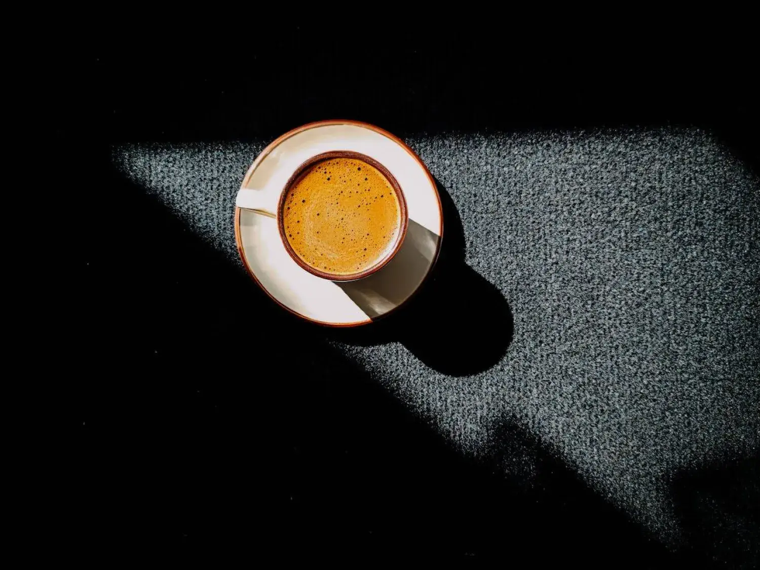 باحثون: ارتفاع مستويات الكافيين في الدم قد يقلل الدهون ويحد من الإصابة بالسكري من النوع الثاني