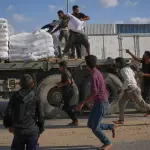 الأونروا: إسرائيل تواصل منع إدخال مواد الإيواء العالقة إلى قطاع غزة