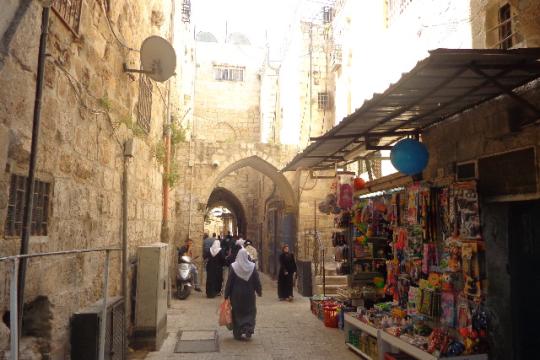 محافظة القدس ترحب بقرار "اليونسكو" الإبقاء على البلدة القديمة وأسوارها ضمن قائمة التراث العالمي المهدد بالخطر