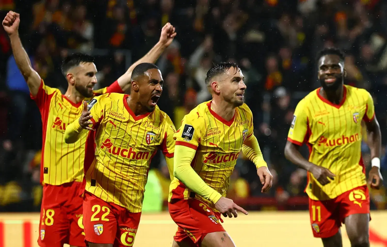 روبن أغويلار يسجل هدف الفوز في الوقت القاتل ليمنح فريقه الصدارة بفارق نقطة عن باريس سان جيرمان