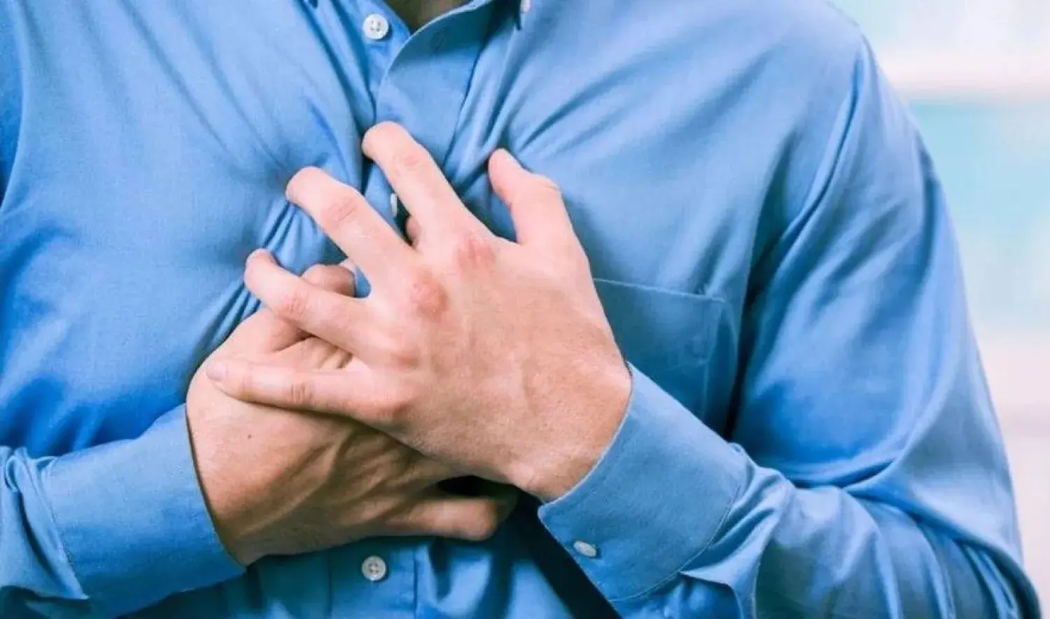 عوامل نمط الحياة والأمراض المزمنة ترفع احتمالات الإصابة رغم صِغر السن