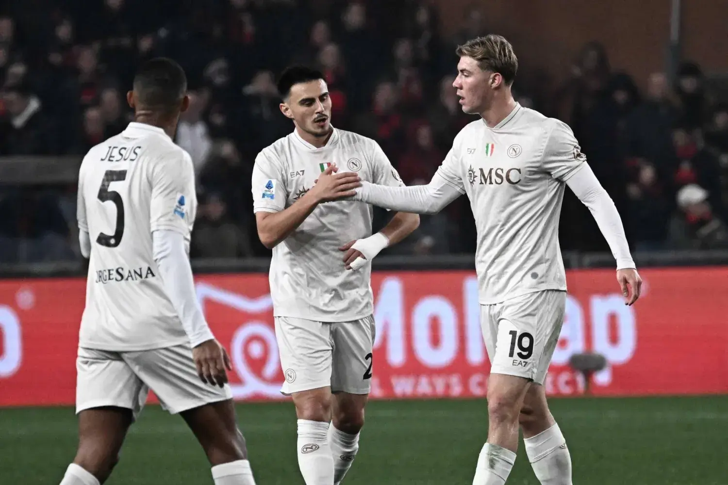 هويلوند بطل الوقت الضائع يشعل صراع القمة وتعادل درامي يبقي فيورنتينا في دائرة الخطر