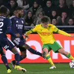 ليون يتجاوز النقص العددي ويخطف فوزاً ثميناً أمام نانت ولانس يستعيد الصدارة مؤقتاً