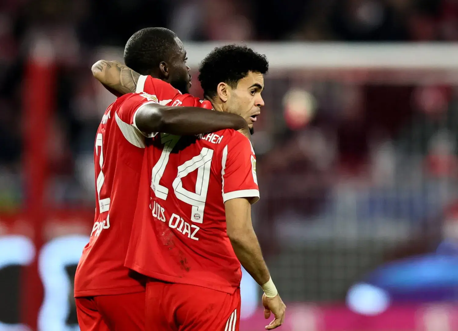 ثلاثية لويس دياز وهدفان من ركلتي جزاء لهاري كين تقود البافاري لفوز عريض رغم تعادل مؤقت للضيوف