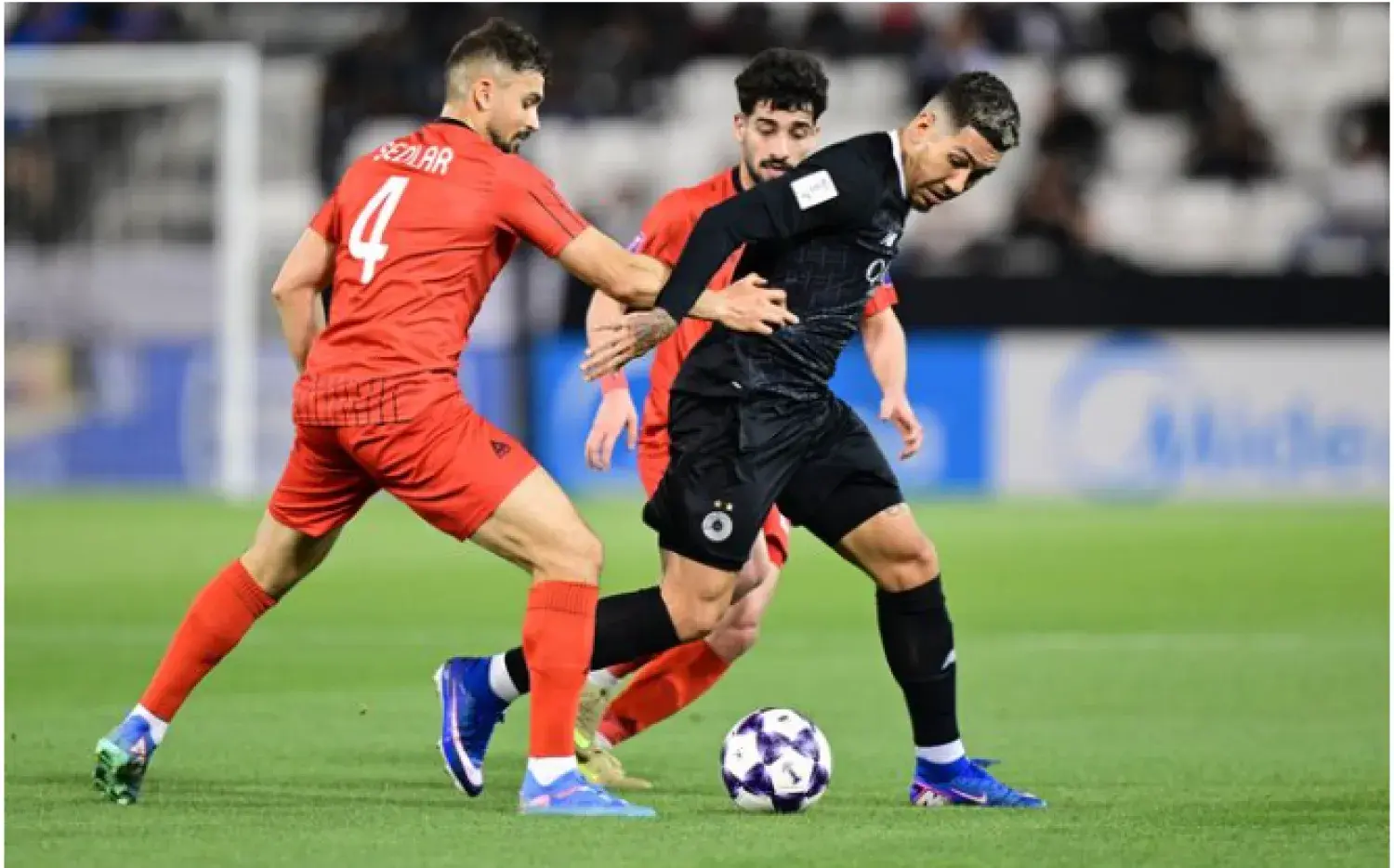 فوز ثمين في الدوحة يُبقي «الزعيم القطري» في دائرة المنافسة على ثمن النهائي