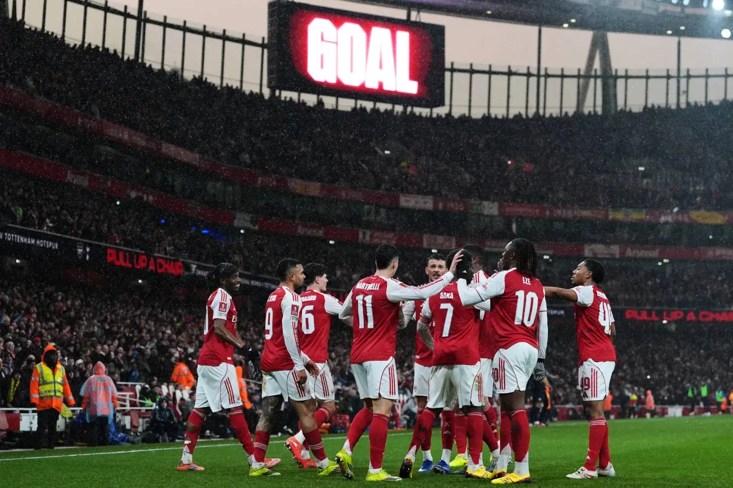 سندرلاند وفولهام وولفرهامبتون وليدز يواصلون المشوار في ليلة حافلة بالمفاجآت