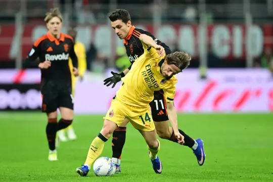 لياو ينقذ ميلان من الخسارة أمام كومو في الدوري الإيطالي