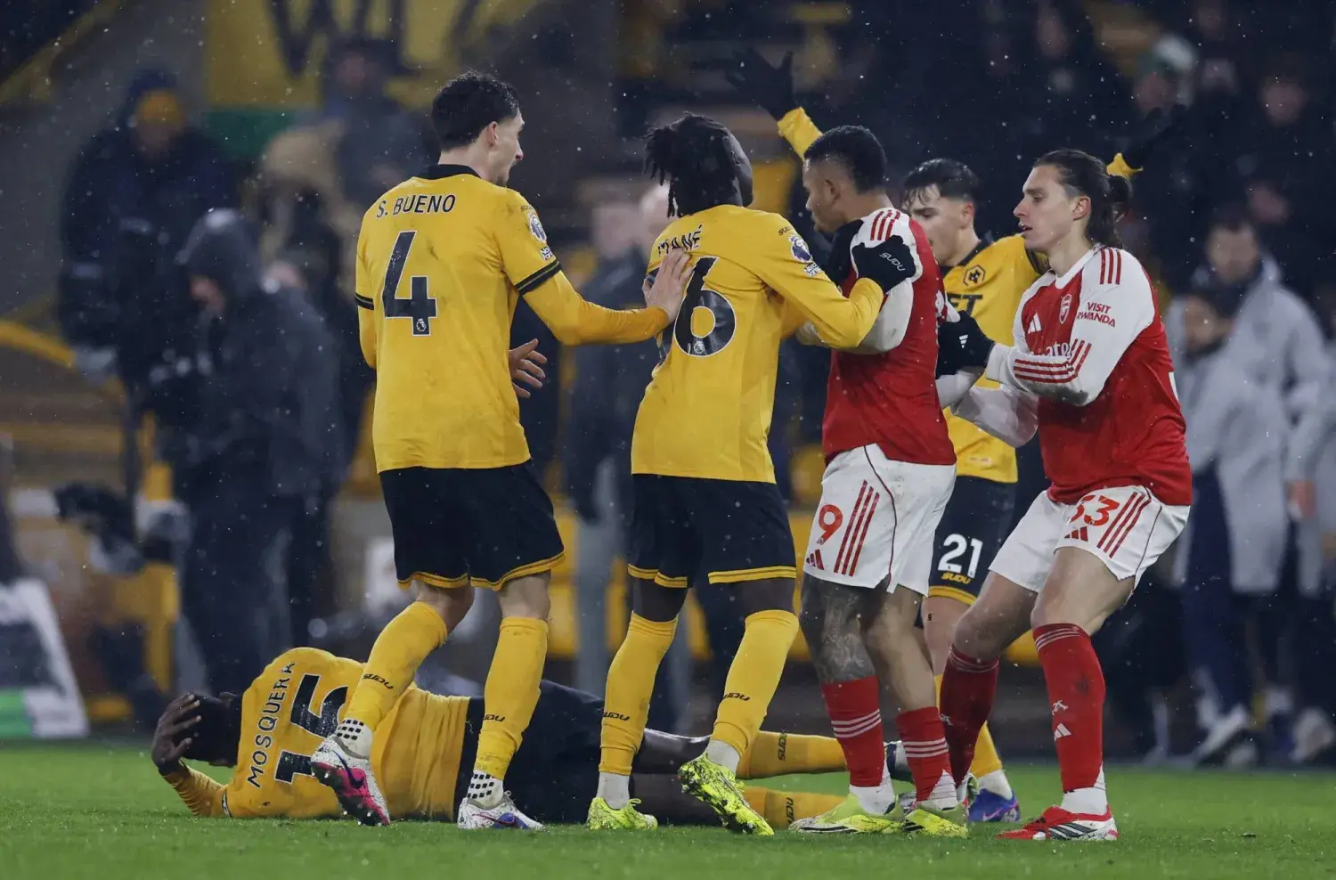 هدف عكسي في الوقت القاتل يحرم أرسنال من فوز ثمين أمام ولفرهامبتون