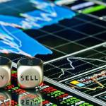 تصعيد حرب إيران يضغط على الأسواق: النفط يقفز والأسهم العالمية تتراجع