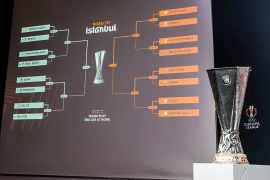 قرعة الدوري الأوروبي تسفر عن ديربي إيطالي بين روما وبولونيا في ثمن النهائي
