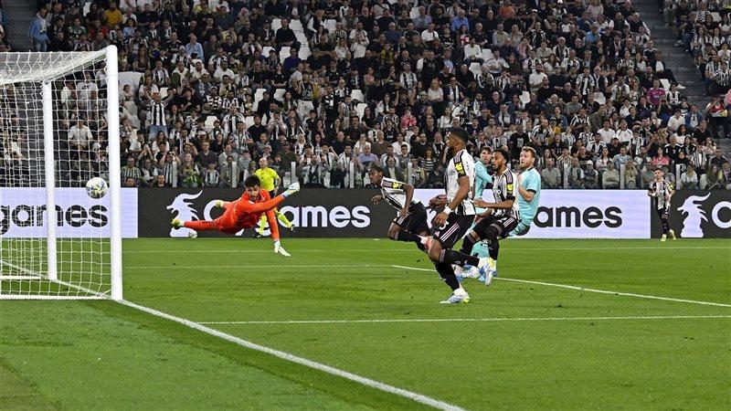 السيدة العجوز تنتصر بثنائية مبكرة وميلان يحسم مواجهة فيرونا بهدف وحيد في الكالتشيو