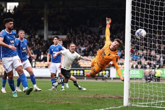 مفاجآت في كأس إنجلترا: بورت فايل وساوثهامبتون وليدز يونايتد إلى ربع النهائي