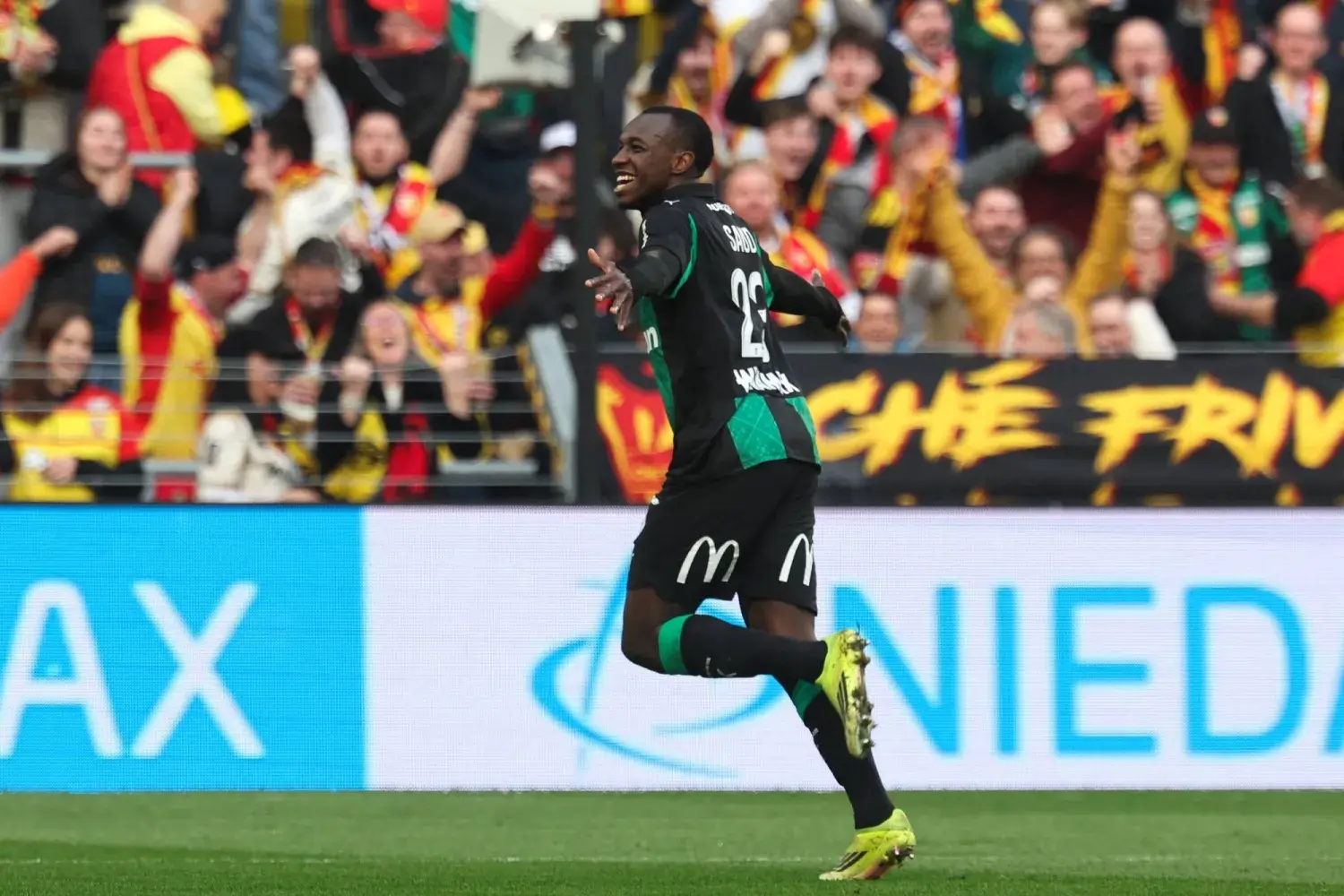 رين يكتسح نيس برباعية.. وتعادل قاتل يحرم ليل من الفوز أمام لوريان في الدوري الفرنسي