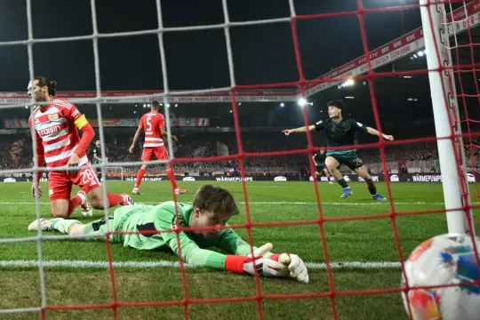 فيردر بريمن يبتعد عن شبح الهبوط برباعية أمام يونيون برلين في البوندسليغا