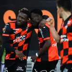 لانس يهدر فرصة الصدارة بخسارة مفاجئة أمام لوريان في الدوري الفرنسي