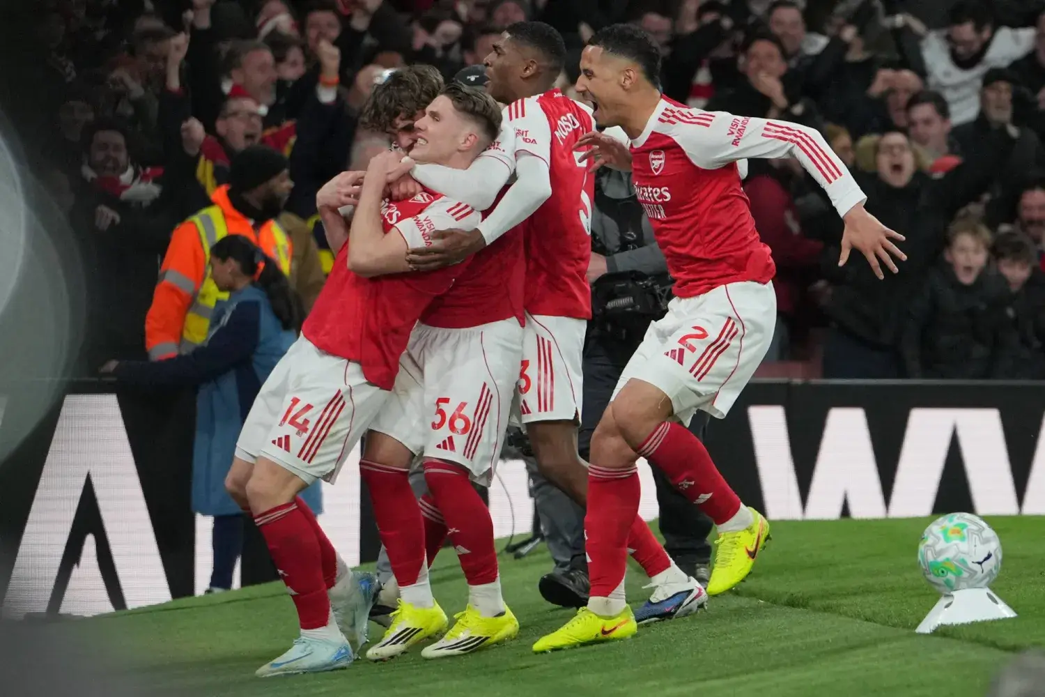 نيوكاسل يهزم تشيلسي في ستامفورد بريدج وسيتي يكتفي بالتعادل أمام وست هام