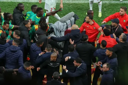 في تطور مفاجئ وغريب: «كاف» يقرّ بخسارة السنغال نهائي أمم أفريقيا ويمنح اللقب للمغرب