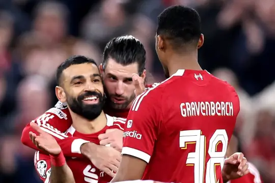 محمد صلاح يكتب التاريخ ويقود ليفربول لاكتساح غلاطة سراي في دوري أبطال أوروبا