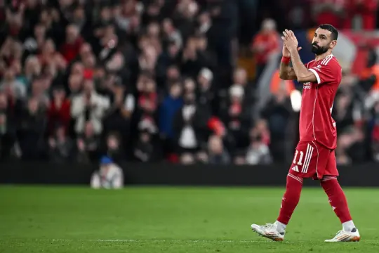 ليفربول يعلن إصابة محمد صلاح وغيابه عن معسكر منتخب مصر