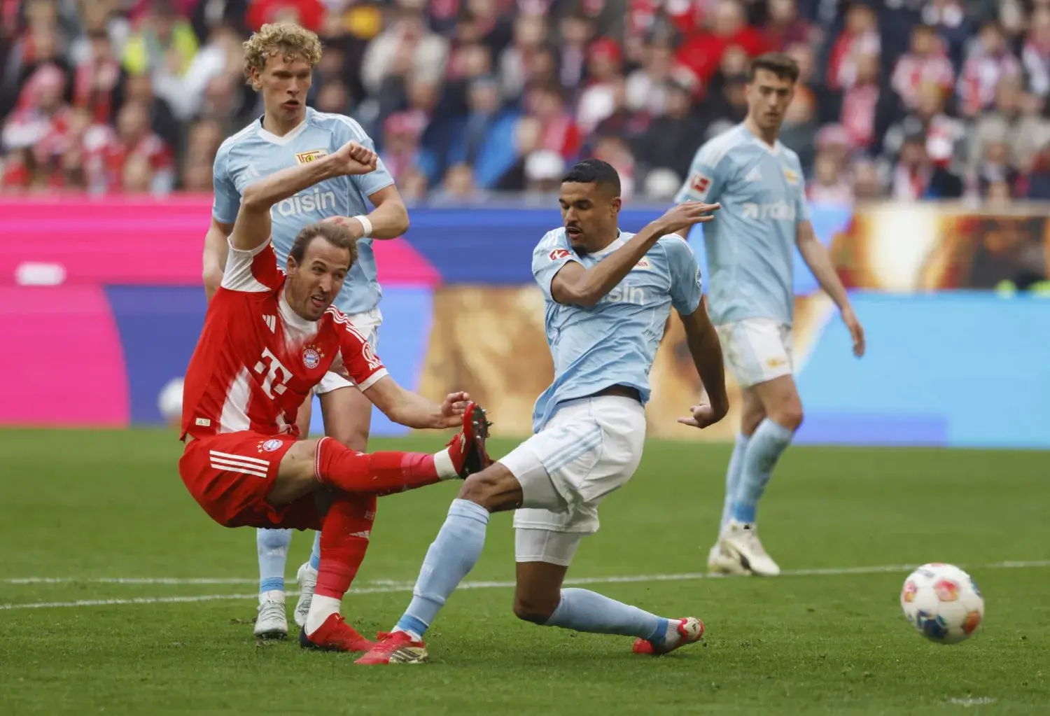 كين يواصل التألق ويهدد رقم ليفاندوفسكي.. وبن سبعيني يقود ريمونتادا قاتلة لدورتموند