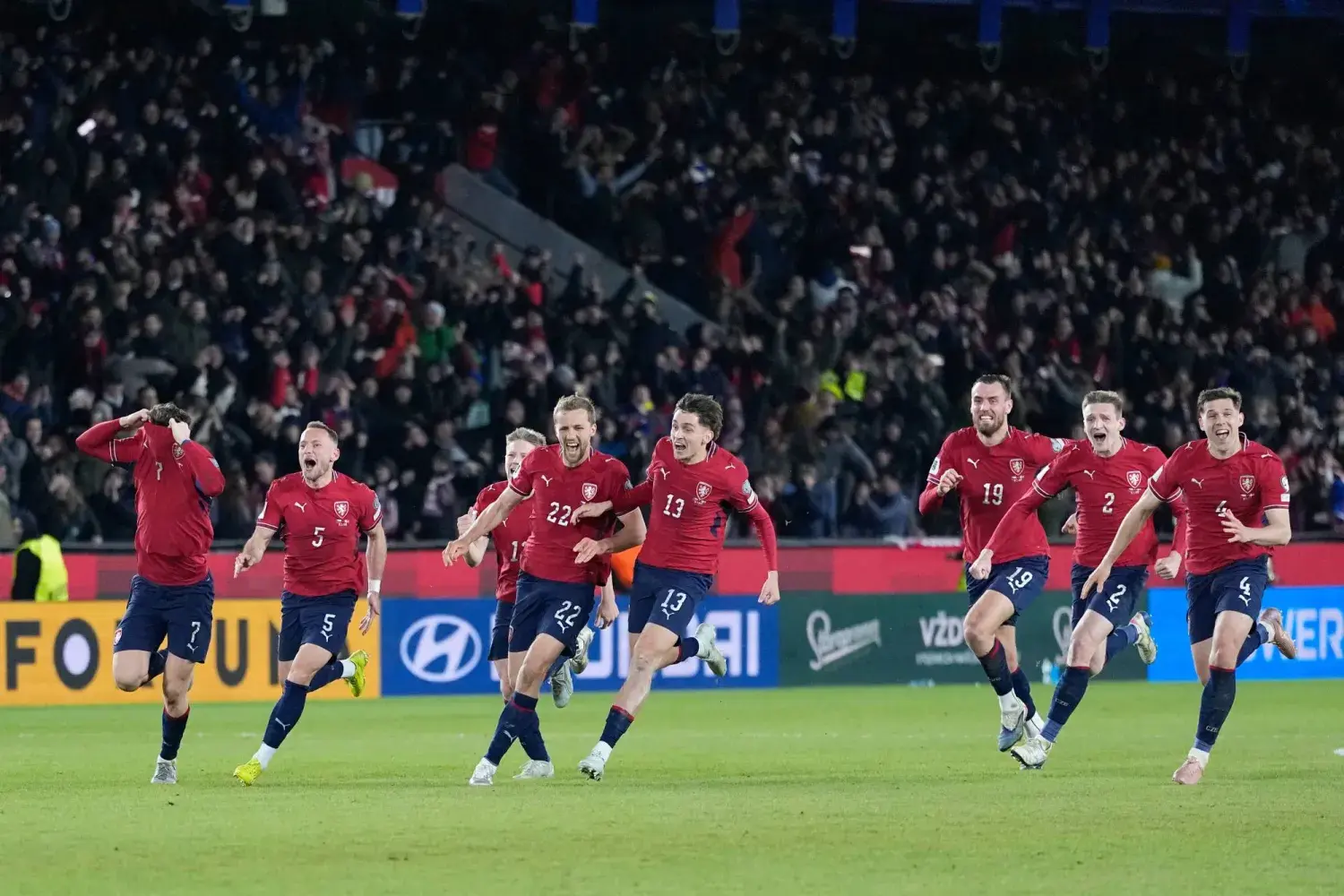 التشيك تحجز مقعدها في مونديال 2026 بركلات الترجيح على حساب الدنمارك